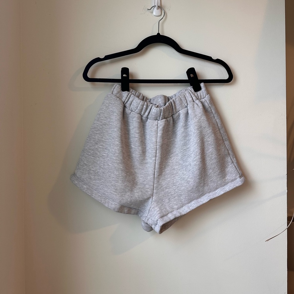 Princess Polly Grey Sweat Shorts size 4